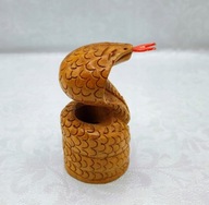 Indie figurka - rzeźba z drewna - wąż KOBRA gotowa do ataku