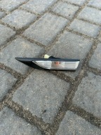 LEWY PRZEDNI KIERUNKOWSKAZ BŁOTNIKA VW CADDY III LIFT 1.4 TGI 2KO816721D