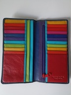 Śliczny portfelik skórzany bardzo pakowny