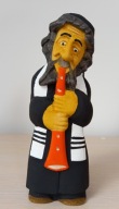 Figurka rzeźba z drewna Żyd z fletem muzykant 15 cm