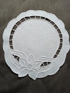 Mała okrągła serweta -ręczny haft richelieu