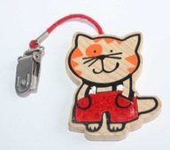 Wisiorek kot drewniany