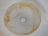 Wykwintna iluminacja domowa tradycyjna ciepła atmosfera spod klosza