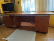 Dary dla WOŚP - Biurko z miejscem na komputer.