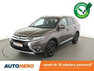 Mitsubishi Outlander kamera grzane fotele