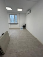 Komercyjne, Sosnowiec, 128 m²