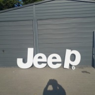 Logo emblemat J E E P pojedyncze litery podświetlane Ledami jeep