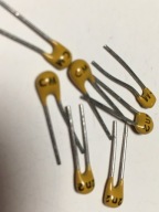 2x Kondensator ceramiczny 2,2 nF, M, 160 V, miniaturowy