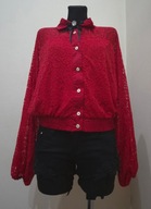 Koszula koronka czerwona srebrne guziki broszka uni