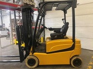 Używany wózek widłowy elektryczny Yale ERP16VT 2017