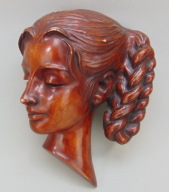 Maska, ozdoba Dziewczyna z warkoczem - Achatit Germany model 1223