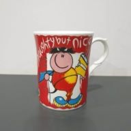 Kubek porcelanowy Fine Bone China z zabawnym motywem „Naughty but Nice”