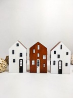 Drewniane dekoracyjne kamieniczki..