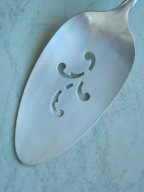 # Piękna posrebrzana łopatka do ciasta #