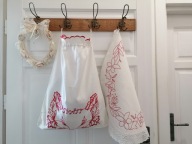 SKANDYNAWSKI DESIGN HAFTOWANY WOREK NA BRUDNĄ BIELIZNĘ + gratis 42x55