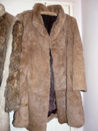 Futerko futro naturalne z królika płaszczyk beżowy bez wzoru rozm. M