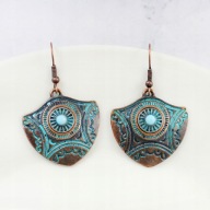 Kolczyki etniczne retro, tarcza z koralikiem
