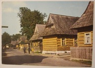 CHOCHOŁÓW. Główna uliczka z zabytkowym budownictwem, CZYSTA