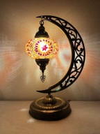 Półksiężycowata turecka lampa stołowa wykonana techniką mozaikową.