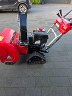 Odśnieżarka spalinowa dwustopniowa HECHT 9666 silnik o poj. 252 cm3