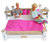 Duże łóżko drewniane dla lalki sypialnia z szafkami i różowa pościel Fuksja
