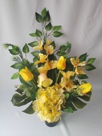 Bukiet cmentarz wiosne gladiola tulipany żółty