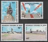 BENIN - POMNIKI - 1980 - CZYSTE **