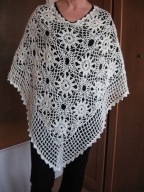 PONCHO ROBIONE NA SZYDEŁKU RĘKODZIEŁO