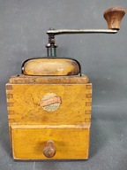 Duży zabytkowy młynek do przypraw - ładny