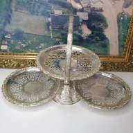 Składana patera metalowa – ażurowa, Made in England, 3 talerze 18 cm