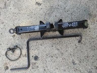 Podnośnik Toyota Yaris Lewarek samochodowy korba Warszawa