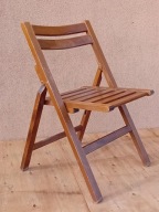 DREWNIANE KRZESŁO SKŁADANE