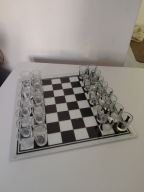 Gra imprezowa szachy z kieliszkami