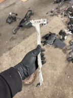 WSPORNIK MOCOWANIE BŁOTNIKA PRAWY PRZÓD AUDI A4 B8 LIFT 8K0821136