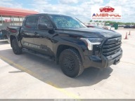 Toyota Tundra SR5 2025 niski przebieg 3.4 Benzyna 389KM