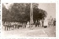 HARCERSTWO -HARCERZE-fotografia -POŚWIĘCENIE SZTANDARU OBÓZ NIŻNIÓW kresy