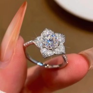 PIERŚCIONEK PIERŚCIEŃ kwiat walentynki VINTAGE DIAMENTY DIAMENTAMI ANIME