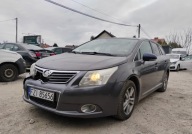 Toyota Avensis 2010r, 2.0 DIESEL. Lekko uszkodzony przod. Jezdzi. 2.0