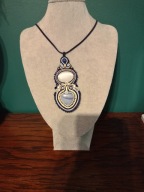 Śliczny wisior z akwamarynem