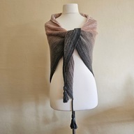 Chusta ręcznie robiona na szydełku, szer 170cm x wys 90cm, wełna merino, K1