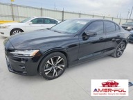 Volvo S60 2024r, Plus Dark Theme, 2.0L, od ubezpieczalni 2.0 Benzyna 247KM