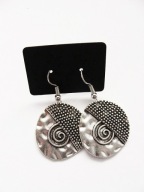 Śliczne oryginlane kolczyki boho wytłaczane handmade