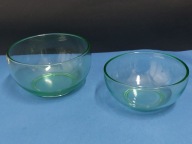 2 x szklane miski w zielonym kolorze