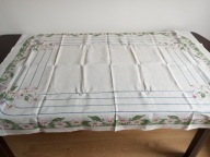 OBRUS LNIANY 143 / 106 cm.