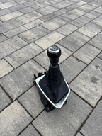 TOYOTA AURIS II 2 LEWAREK ZMIANY BIEGÓW WYBIERAK MIESZEK GAŁKA B.ŁADNA