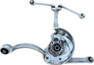 OE AUDI A4 B9 PRAWA PIASTA ZWROTNICA Z WAHACZAMI 8W0407560 8W0407242F