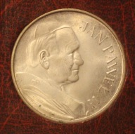 PAPIEŻ - JAN PAWEŁ II GNIEZNO 1997 RELIKWIARZ Św. WOJCIECHA, ETUI