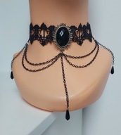 Naszyjnik choker koronkowy czarny z kamieniem i łańcuszkami