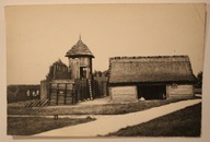 BISKUPIN - Rekonstrukcja osady słowiańskiej. Chata i wał obronny