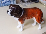 Bernardyn - figurka porcelanowa 14x22cm